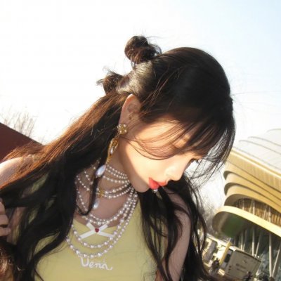 派遣女公关彩华